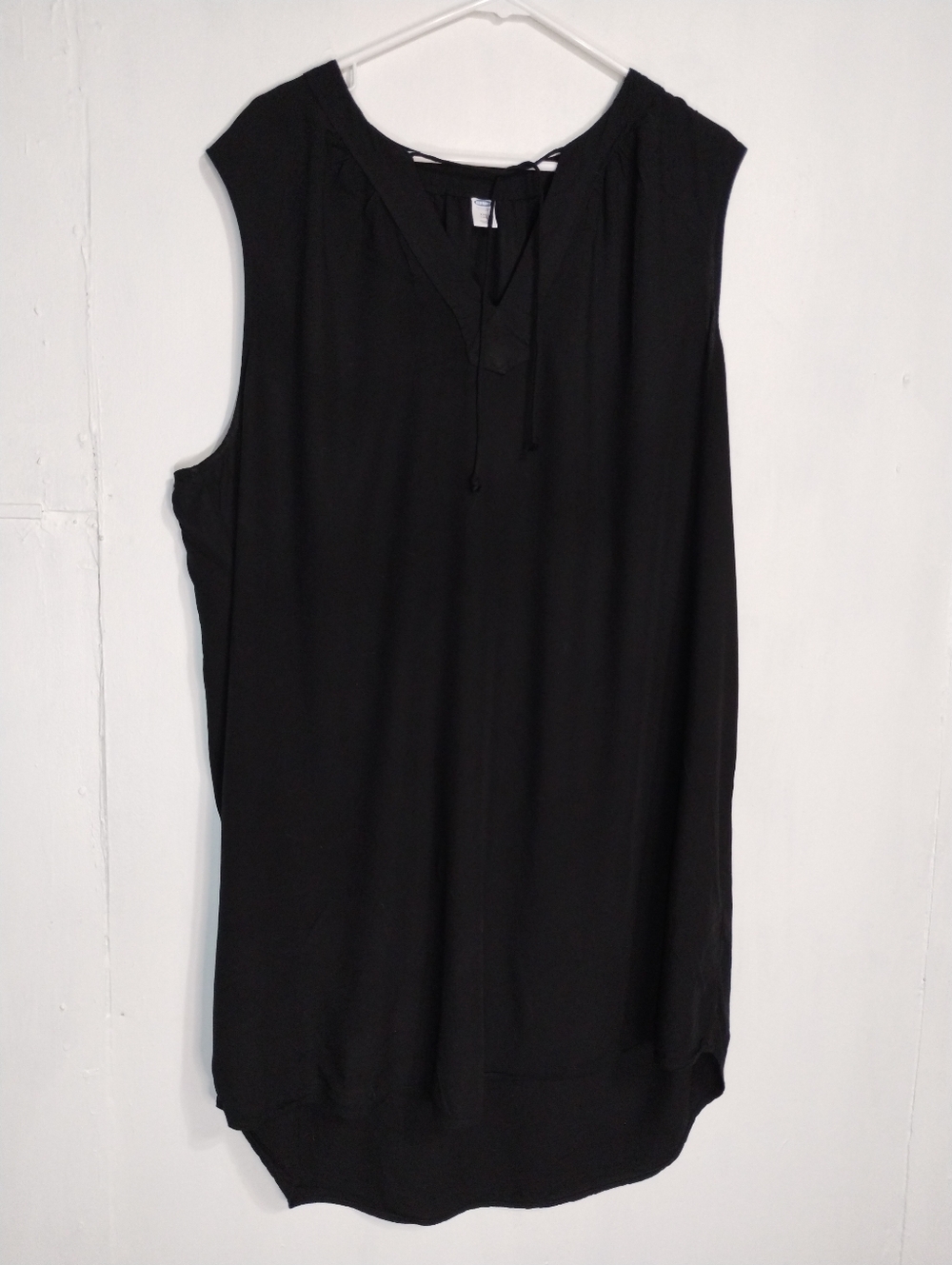 Old Navy Black Sleeveless V-Neck Tie Tunic